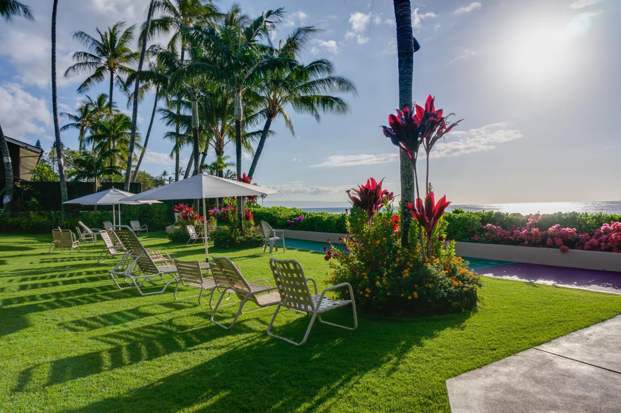 Hale Napili Aparthotel Lahaina Bagian luar foto