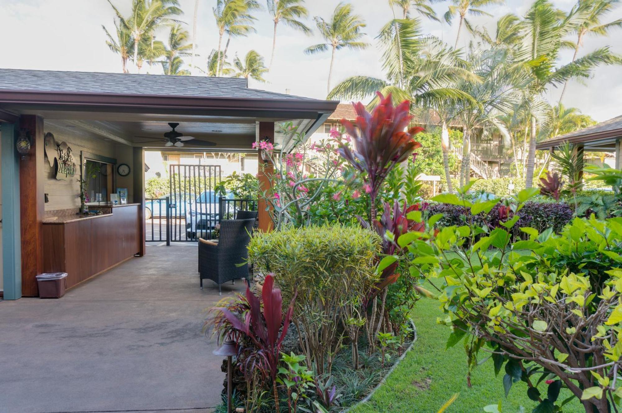 Hale Napili Aparthotel Lahaina Bagian luar foto